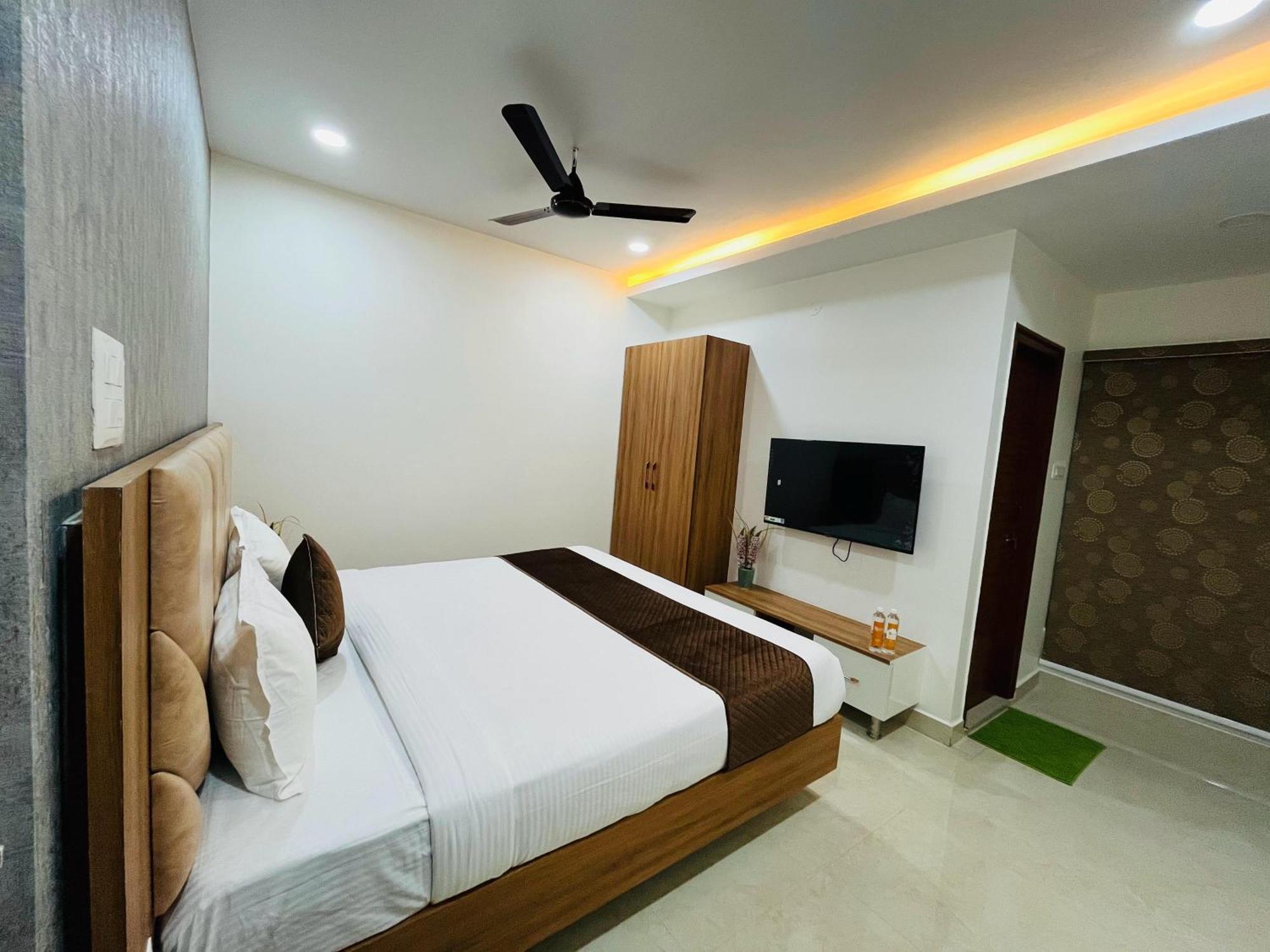 Viola Suites Хайдарабад Экстерьер фото